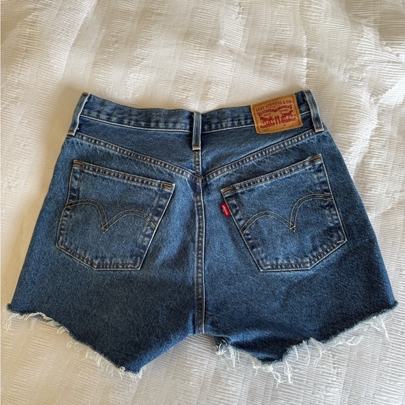 Levi’s Denim Shorts - Picture 3 of 12